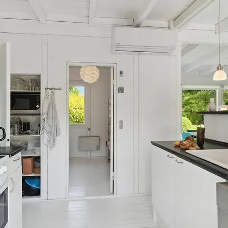 3 Bedroom Gorgeous In Holiday home